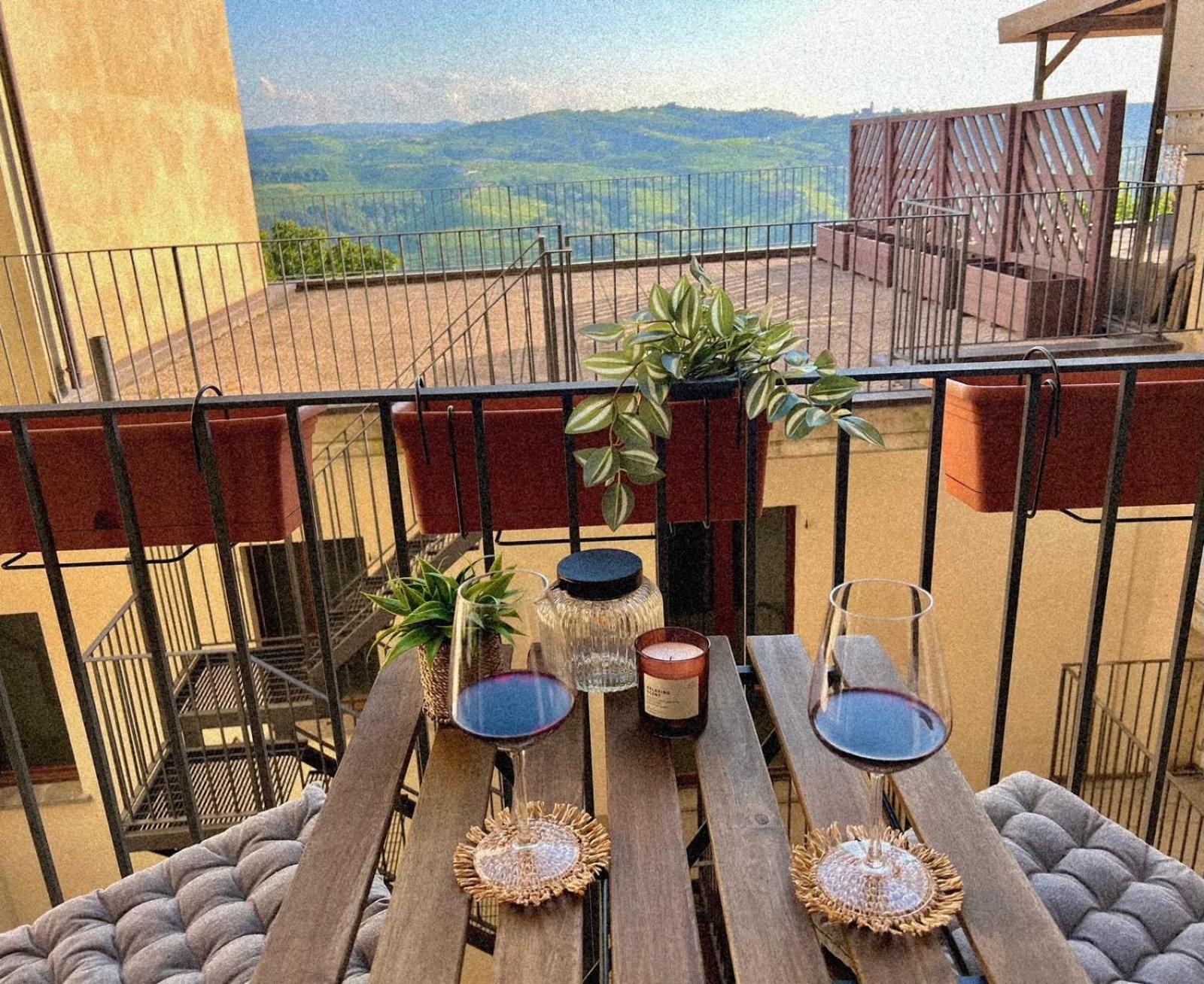 Calosso Wine View Escape Exterior photo