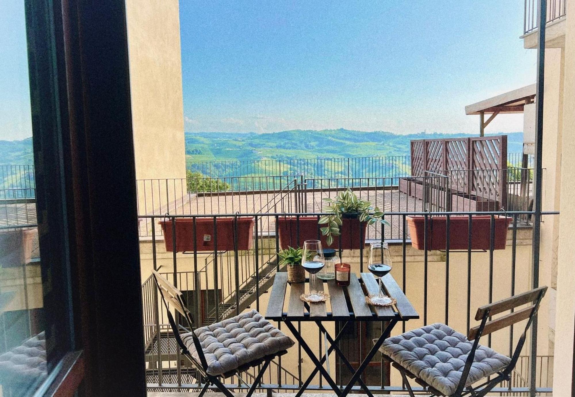Calosso Wine View Escape Exterior photo